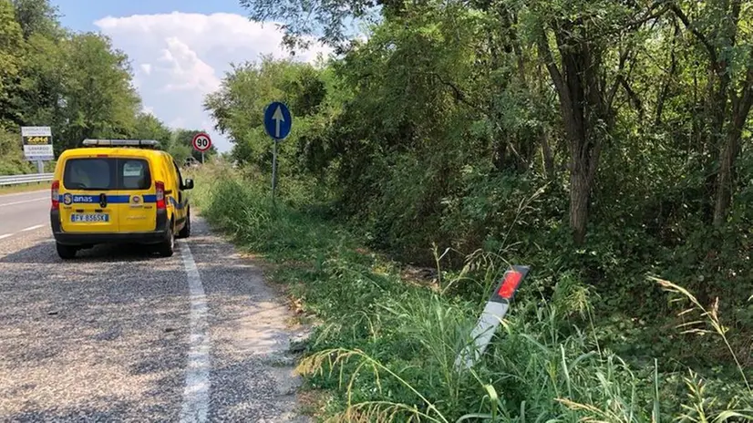 Il divano è stato rimosso da Anas