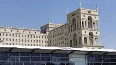 A Baku, davanti ai box sul circuito cittadino che ospita il Gran Premio di Formula 1 - © www.giornaledibrescia.it