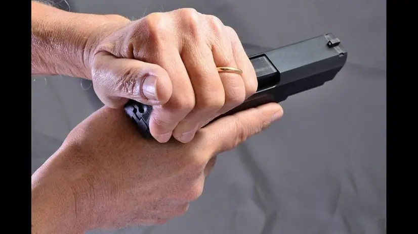 Pistola semiautomatica - © www.giornaledibrescia.it