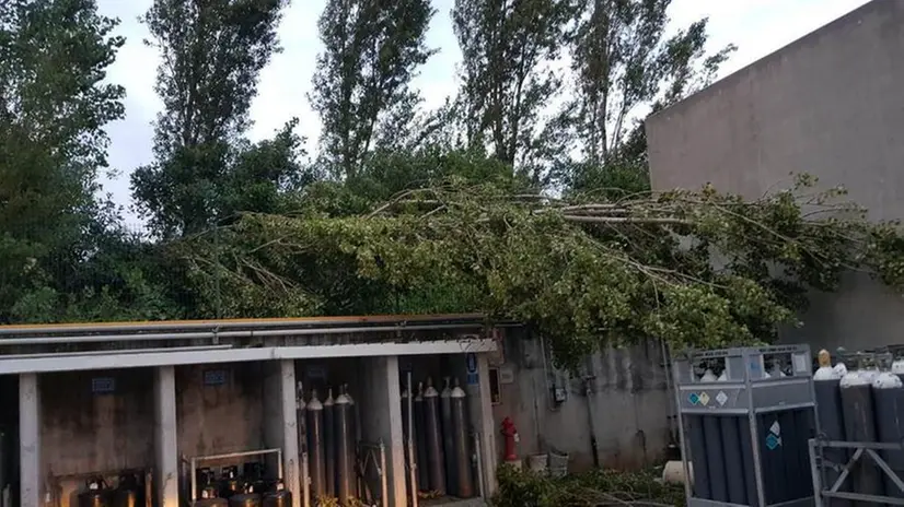 I danni del maltempo a Mairano