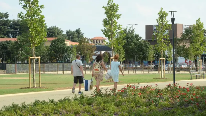 Inaugurato il parco agli ex magazzini generali