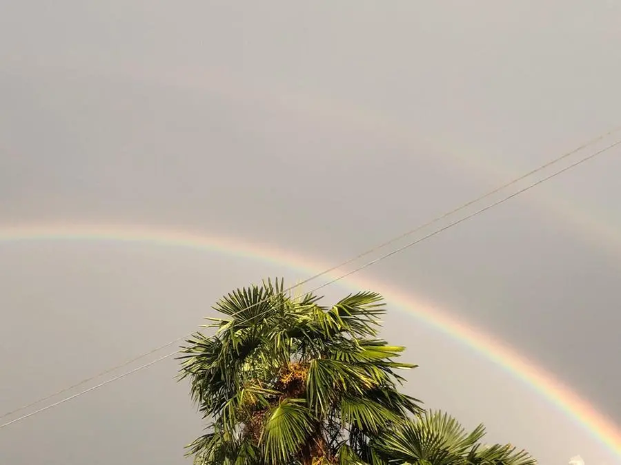 Doppio arcobaleno nel Bresciano, ancora foto