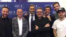 La festa. Da sinistra Andrea Marchesi, Mauro Bossoni, Paolo Taddei, Michele Mainardi, Giovanni Saladanna, Matteo Albanese e Francesco di Lab 17