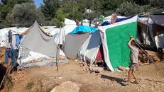 Il campo profughi sull'isola di Samos - Foto © www.giornaledibrescia.it