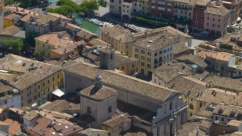 Una veduta del centro di Desenzano - © www.giornaledibrescia.it