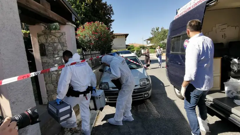 Scientifica in azione nella villetta del tentato omicidio a Coccaglio
