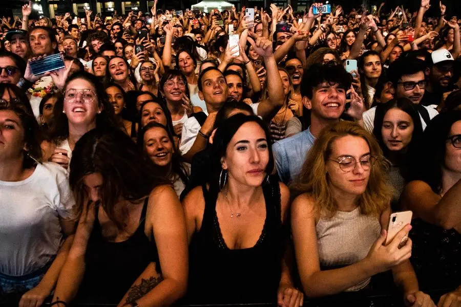 Pinguini Tattici Nucleari in piazza Loggia