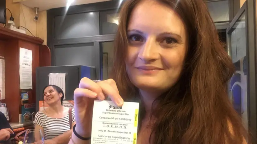 festa grande al bar Marino dove con una schedina «casuale» da appena 2 euro sono stati vinti 209 m