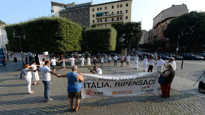 Il flash mob per ricordare Hiroshima