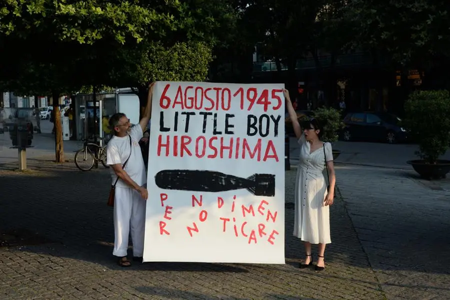 Il flash mob per ricordare Hiroshima