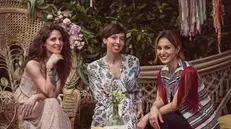 Da sinistra Martina, Ilaria e Lucia: si sono conosciute al Politecnico di Milano - Foto Giuli&Giordi