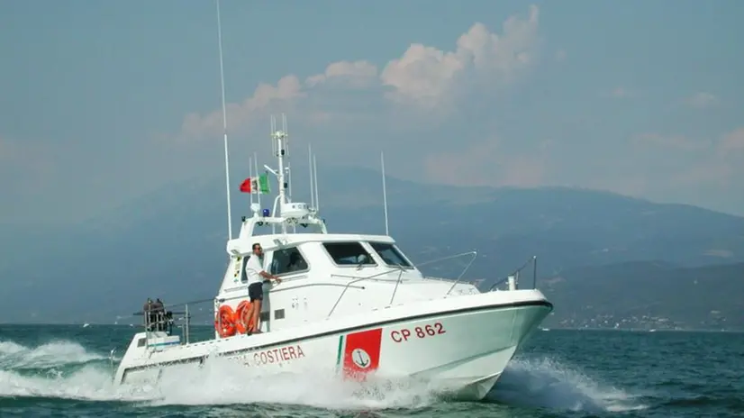 Un'imbarcazione della Guardia Costiera del Garda - Foto © www.giornaledibrescia.it