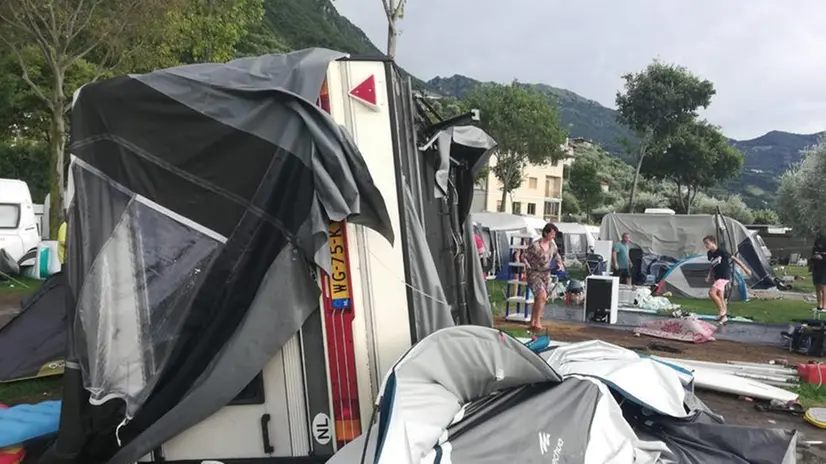 Tromba d'aria sul Sebino