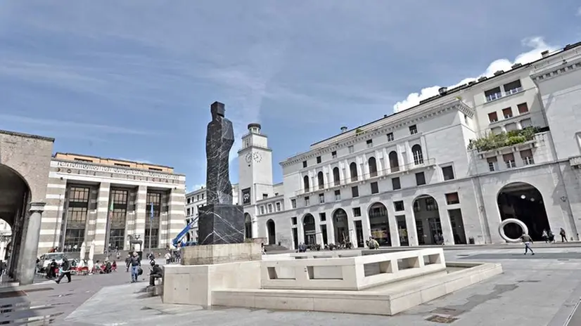 Uno scorcio di piazza Vittoria - © www.giornaledibrescia.it