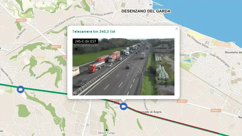 Traffico in tilt sull'A4: così nella webcam di inviaggio.autobspd.it -  © www.giornaledibrescia.it