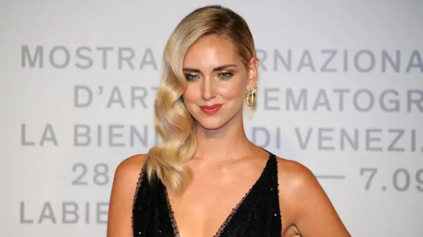 Chiara Ferragni sul red carpet a Venezia per la presentazione di «Unposted»