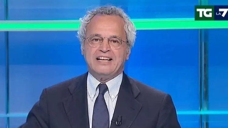 Enrico Mentana alla conduzione del tg di La7