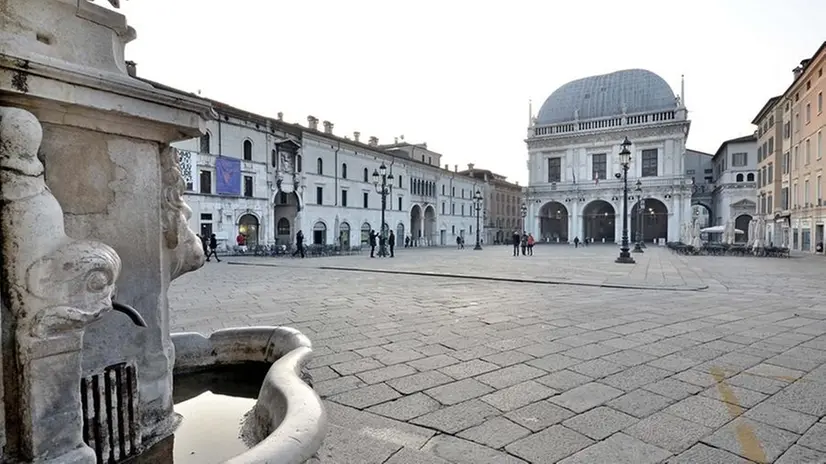 Piazza della Loggia, sede del Comune di Brescia - © www.giornaledibrescia.it