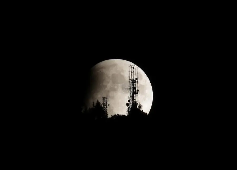 I vostri scatti dell'eclissi parziale di Luna
