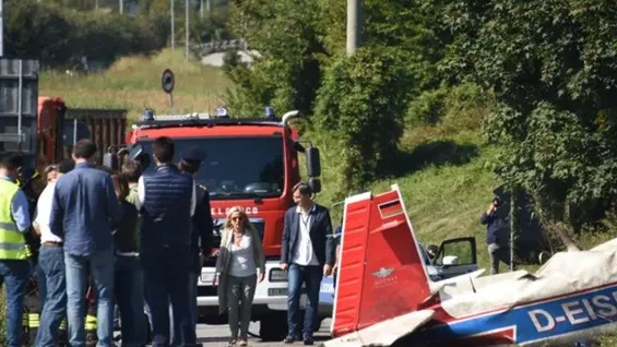 L'aereo turistico precipitato a Orio al Serio - Foto Eco di Bergamo © www.giornaledibrescia.it