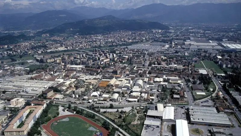 Una vista dall'alto del Sito di interesse nazionale della Caffaro - © www.giornaledibrescia.it