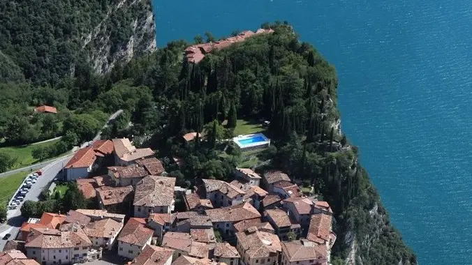 Alto Garda. Una veduta di Tremosine