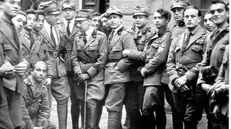 D'Annunzio con alcuni legionari a Fiume nel 1919