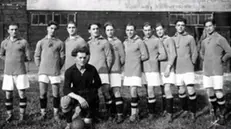 La squadra. Una formazione del Brescia Calcio nella stagione 1919-1920