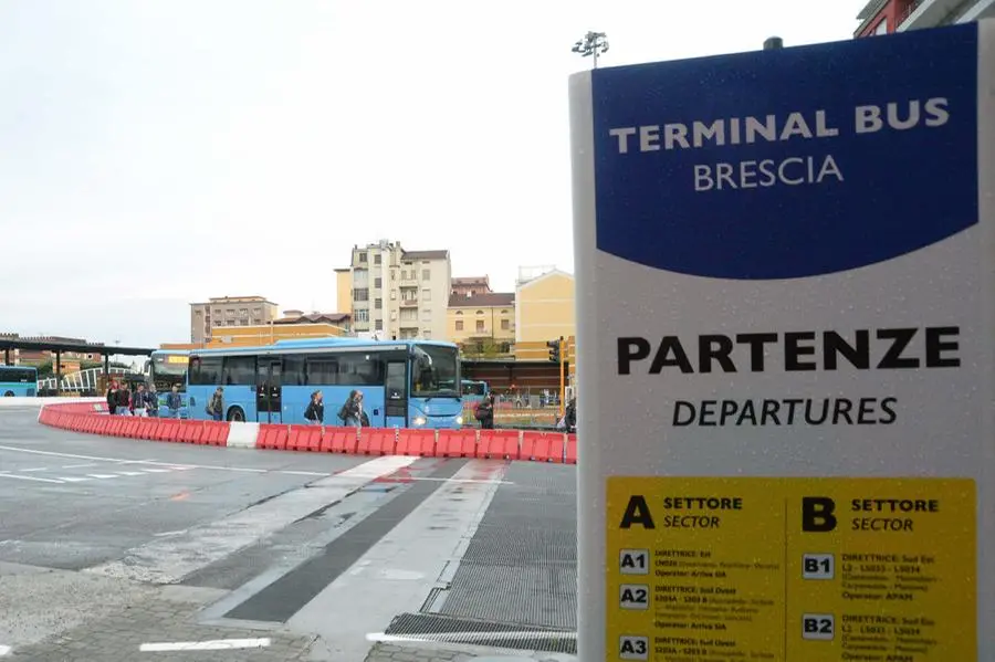Nuova disposizione degli autobus al terminal di via Solferino