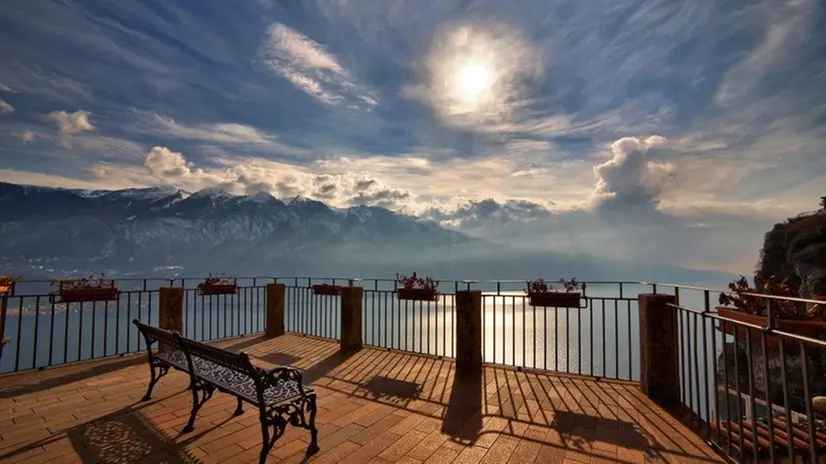 La Terrazza del brivido di Tremosine - © www.bresciatourism.it