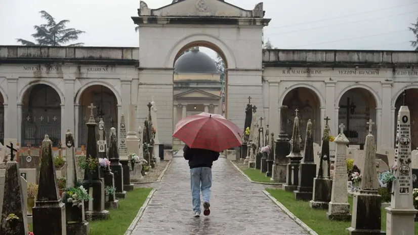 Il cimitero di Gavardo - Foto Gabriele Strada /Neg © www.giornaledibrescia.it