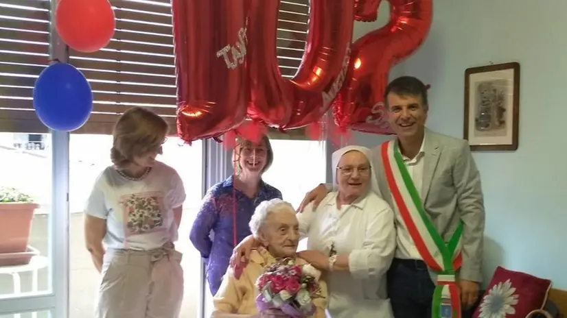 Festeggiamenti per nonna Alessandrina -© www.giornaledibrescia.it