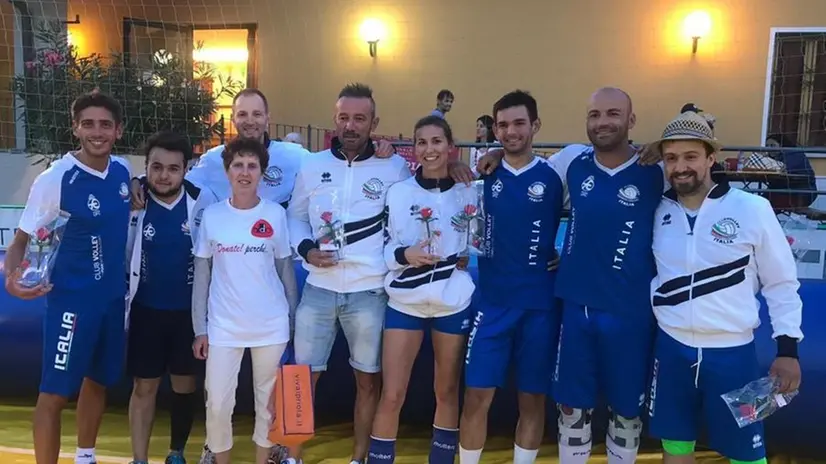 La squadra. I giocatori della Nazionale trapiantati e dializzati Club Volley, che sabato saranno a Botticino