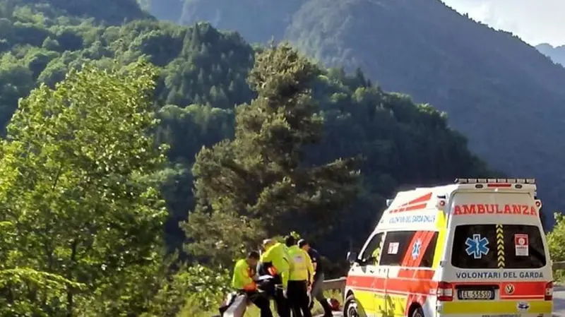 Sulla curva. L’uomo ha perso il controllo della moto lungo la Sp 9