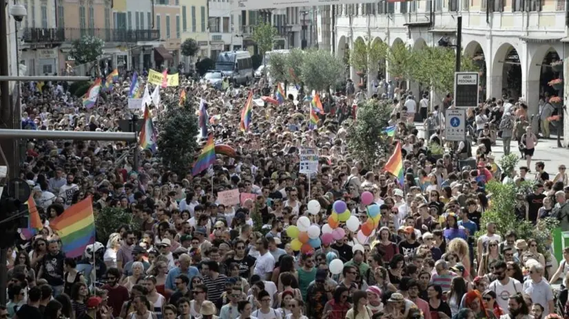 Brescia Pride, in ottomila al corteo della seconda edizione