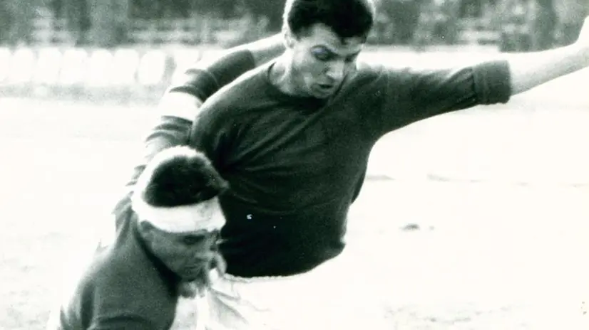 Remo Vigni durante un'azione d'attacco