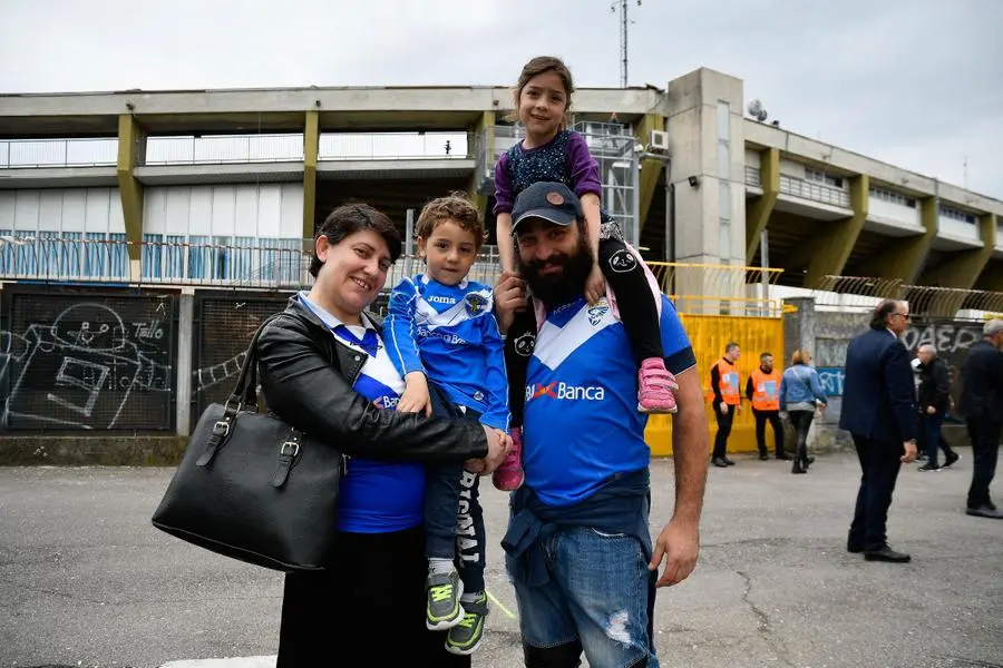 Facce da Brescia, selfie ed esultanza al Rigamonti