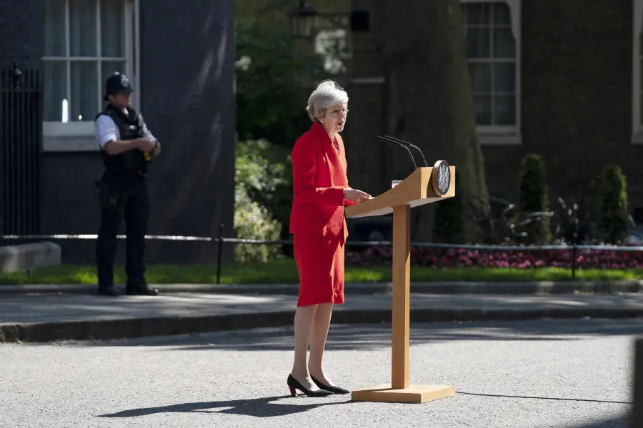Theresa May annuncia le sue dimissioni