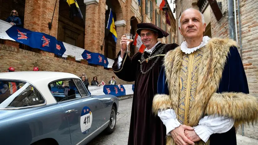 Mille Miglia 2019, il passaggio a Corinaldo