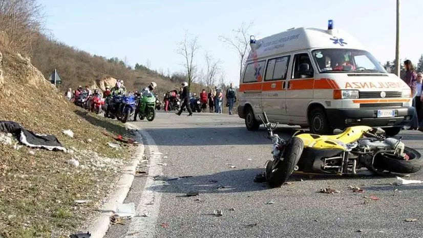 Lutti. Uno dei tanti incidenti con centauri sulle Coste -  © www.giornaledibrescia.it