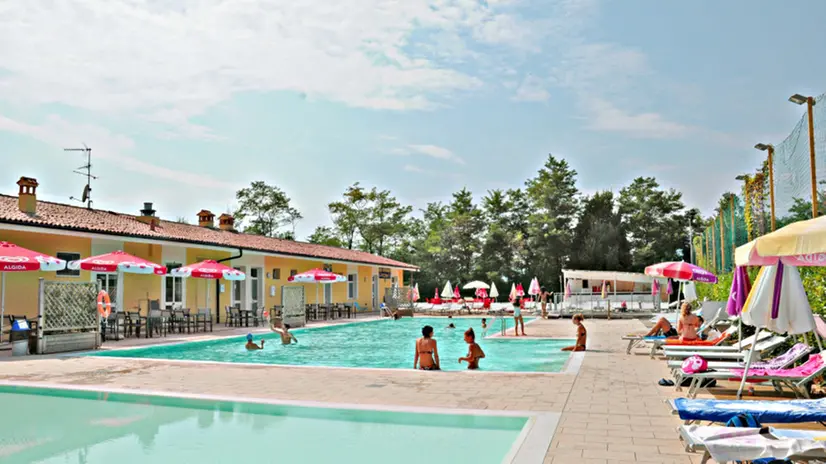 La piscina del Club Azzurri a Mompiano - Foto © www.giornaledibrescia.it