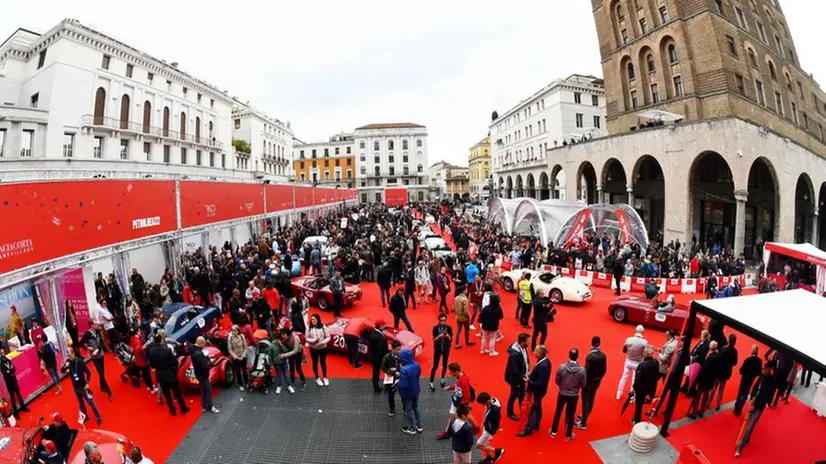 Mille Miglia 2019: le immagini della punzonatura