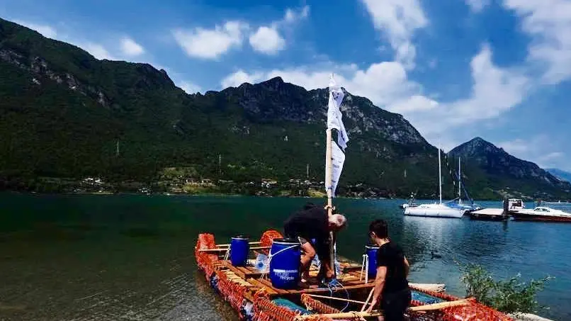 Il catamarano Itaca di 7MML sulle sponde del lago d’Idro - © www.giornaledibrescia.it