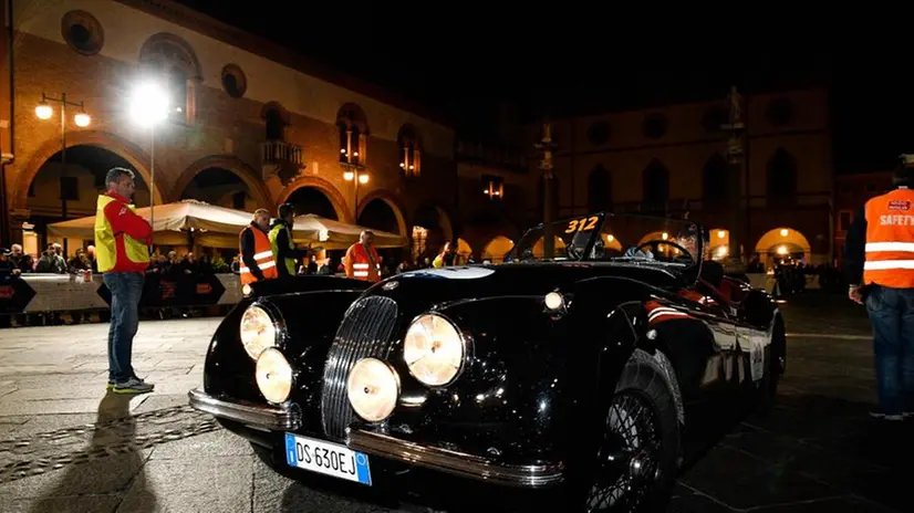 Mille Miglia, la Freccia Rossa a Ravenna