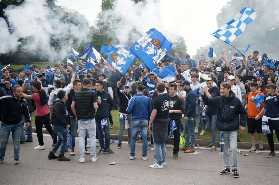 Facce da Brescia in piazzale Repubblica