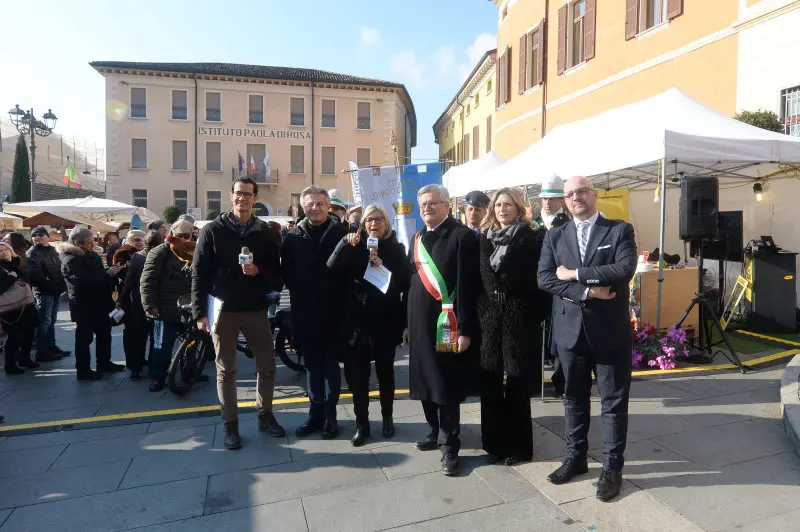 In piazza con noi a Lonato