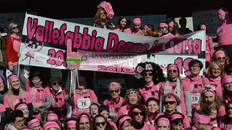 Allegria e voglia di correre alla Corsa Rosa