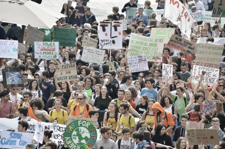 Studenti in marcia a Brescia a favore del clima
