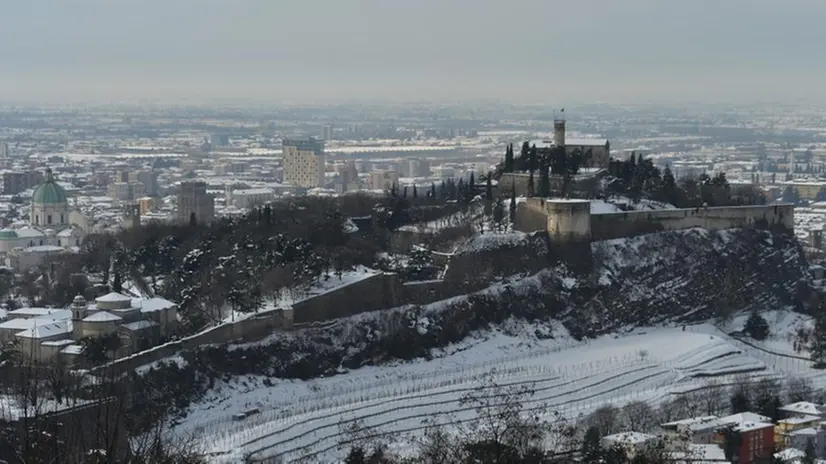 Neve in città - Foto Osvaldo Abrami / zoom.giornaledibrescia.it