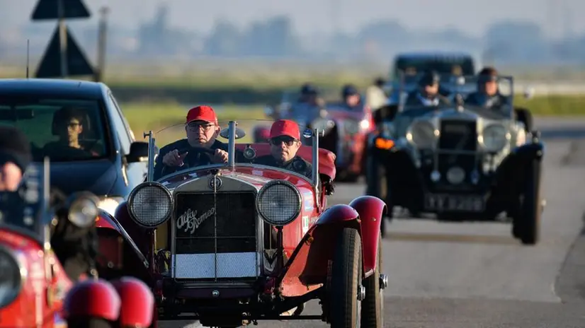 Mille Miglia, il passaggio alle Saline di Cervia